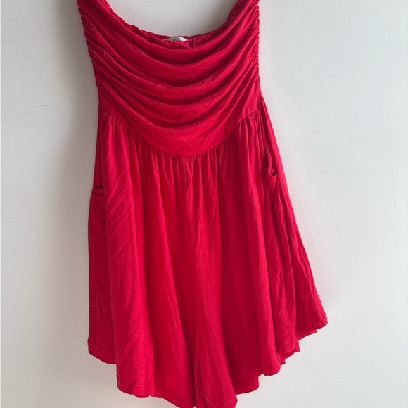 Zenana Outfitters Vibrant Red Romper - Picture 1 of 3
